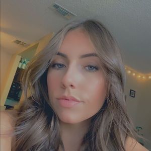 Meet your Posher, Kaitlynn